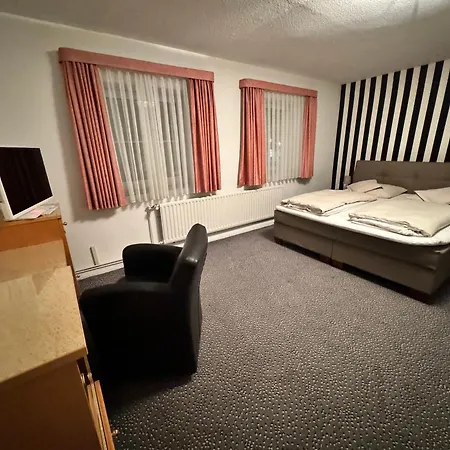 Отель Und Restaurant Pinkenburg 3*