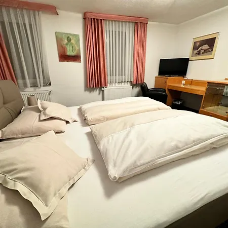 Отель Und Restaurant Pinkenburg Веннигзен