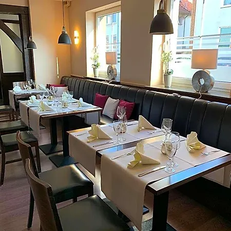 Und Restaurant Pinkenburg 3*
