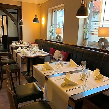 Und Restaurant Pinkenburg 3* Wennigsen