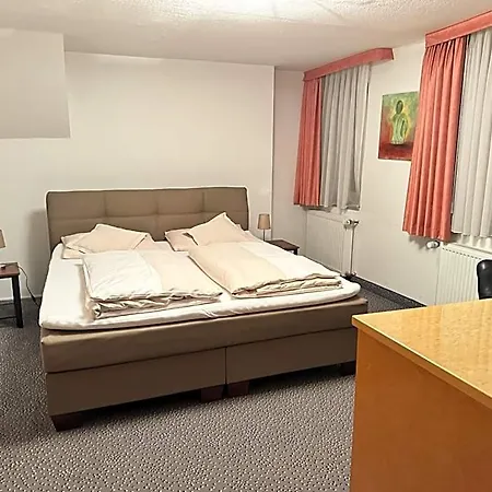 Und Restaurant Pinkenburg 3* Wennigsen
