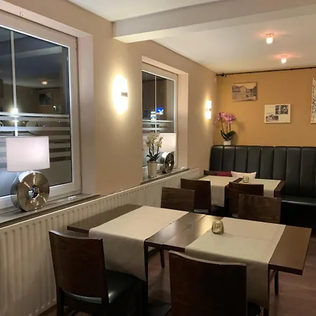 Und Restaurant Pinkenburg 3*