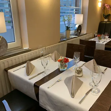 Und Restaurant Pinkenburg 3*